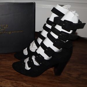 Black buckle chunky heel size 11